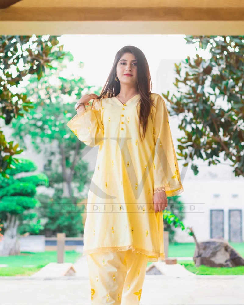 Yellow day-lily